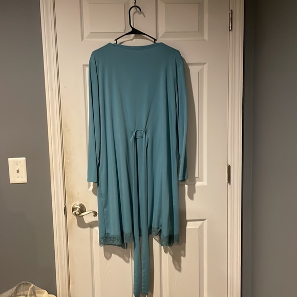 Maternity/Nursing Robe - Picture 2 of 2